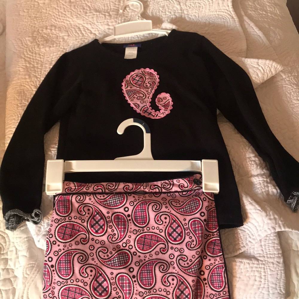 Children’s Pink and Black Size 5 set.
